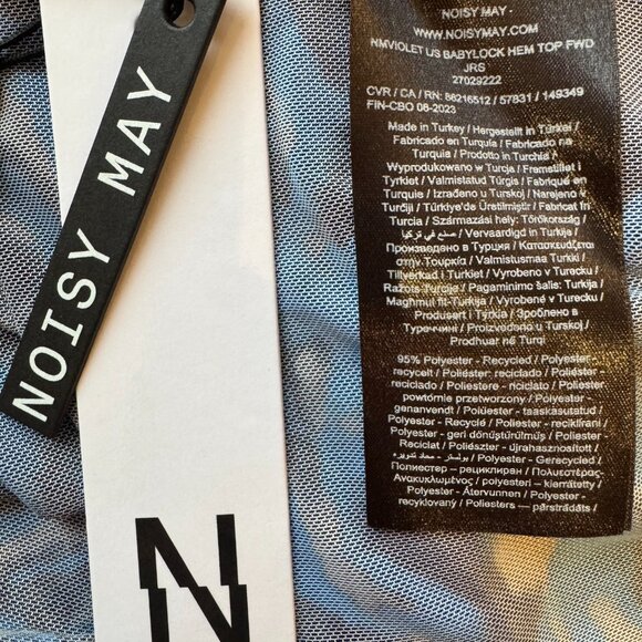 Noisy May - Babylock Hem Top - Sheer long sleeve top with swirly pattern - Picture 6 of 6